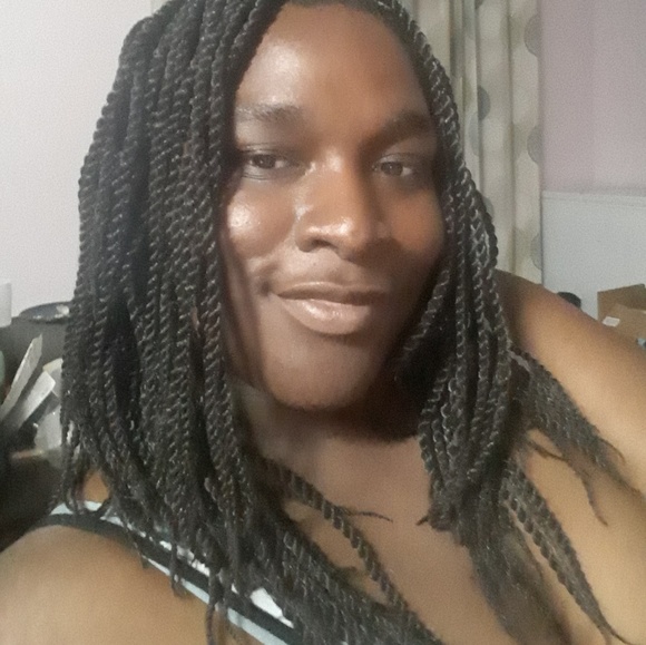 Meet your Posher, Paula - Picture 1 of 1